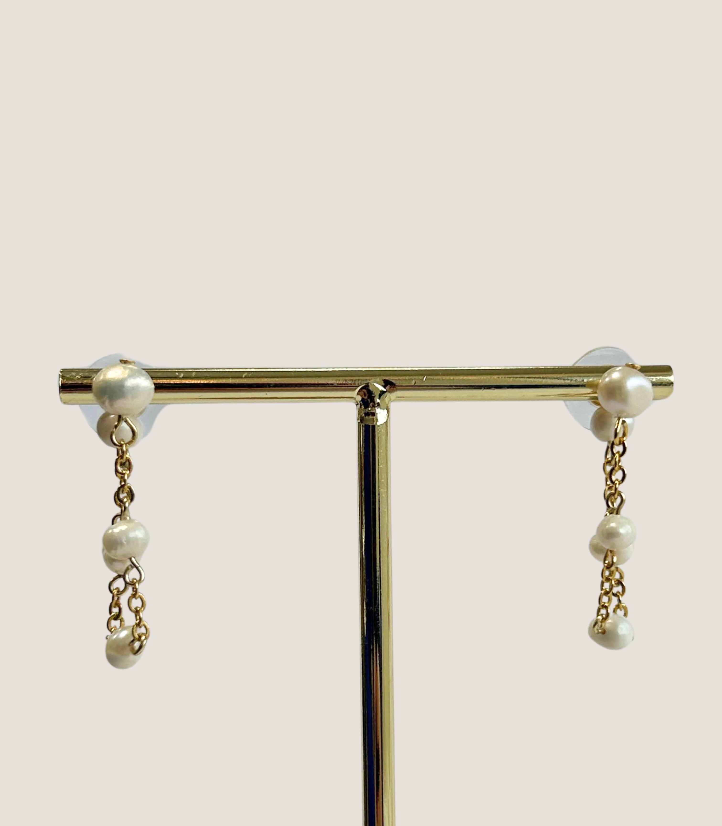 Malaya Two-Way Dangling Pearl Earrings - Arete