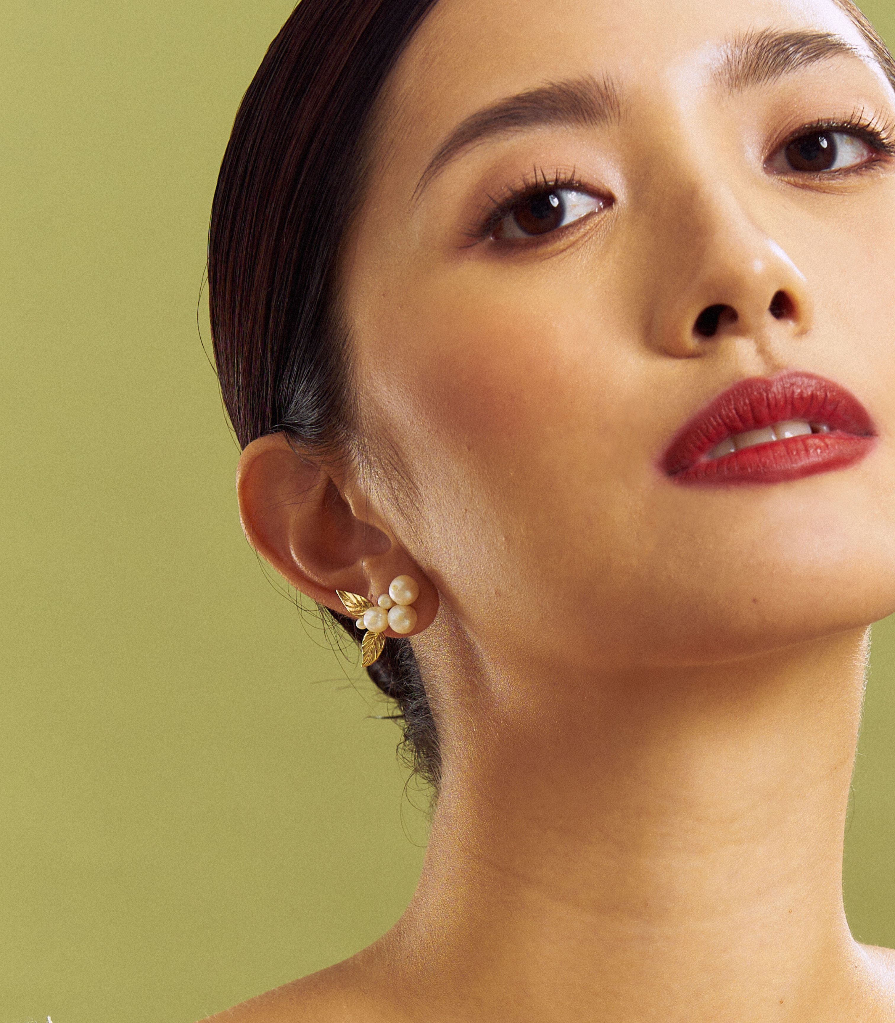 Ara Earrings in Pearl - Lily Jewelry